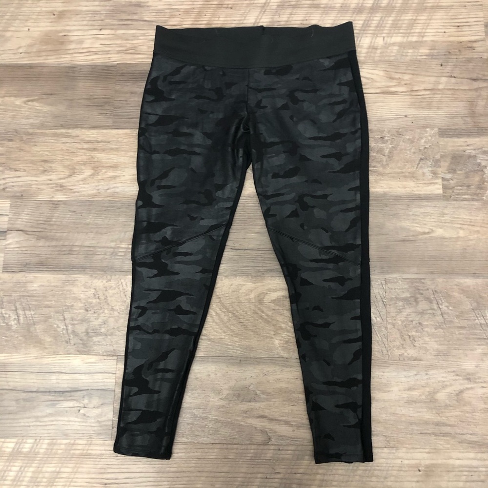 Black Camo Print Leggings